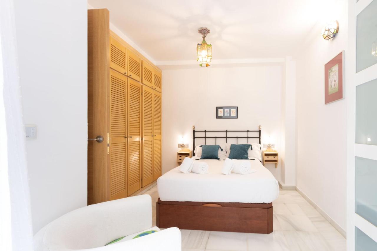 Goles Courtyard With Parking By Valcambre Apartment Seville Luaran gambar