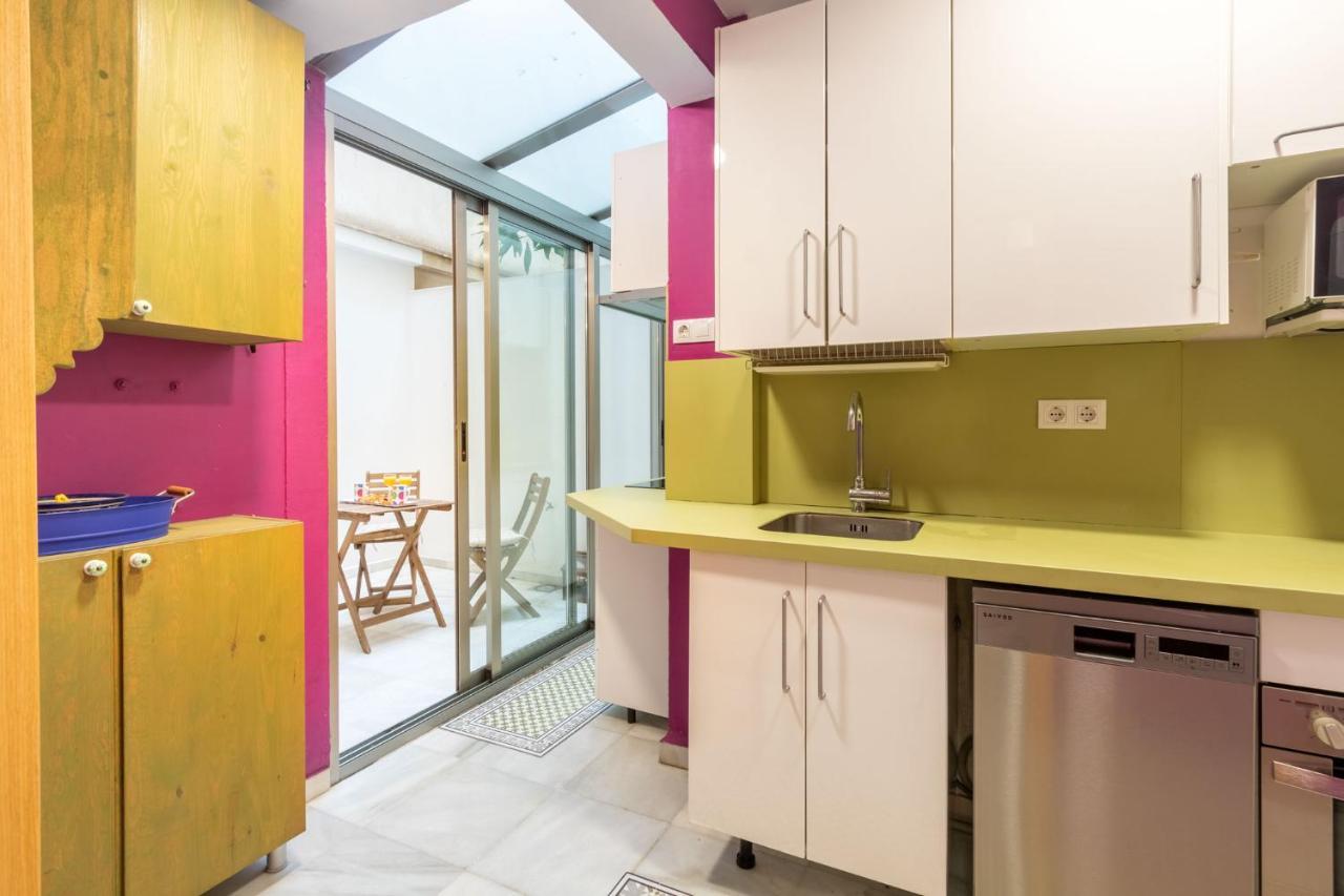 Goles Courtyard With Parking By Valcambre Apartment Seville Luaran gambar